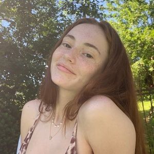 Meet your Posher, Lena